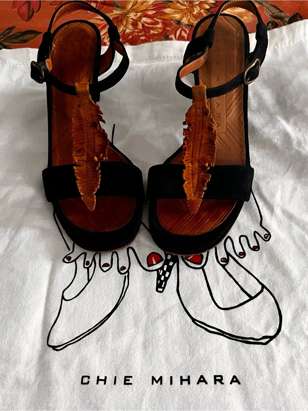 🪶Chie Mihara Suede sandals